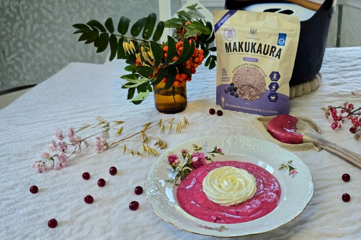 Puolukka-karpalovispipuuro Makukauralla